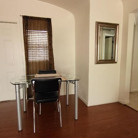 U1 - Entire 2 Bedroom Apt In Dt Phx With Pkg Phoenix Eksteriør bilde